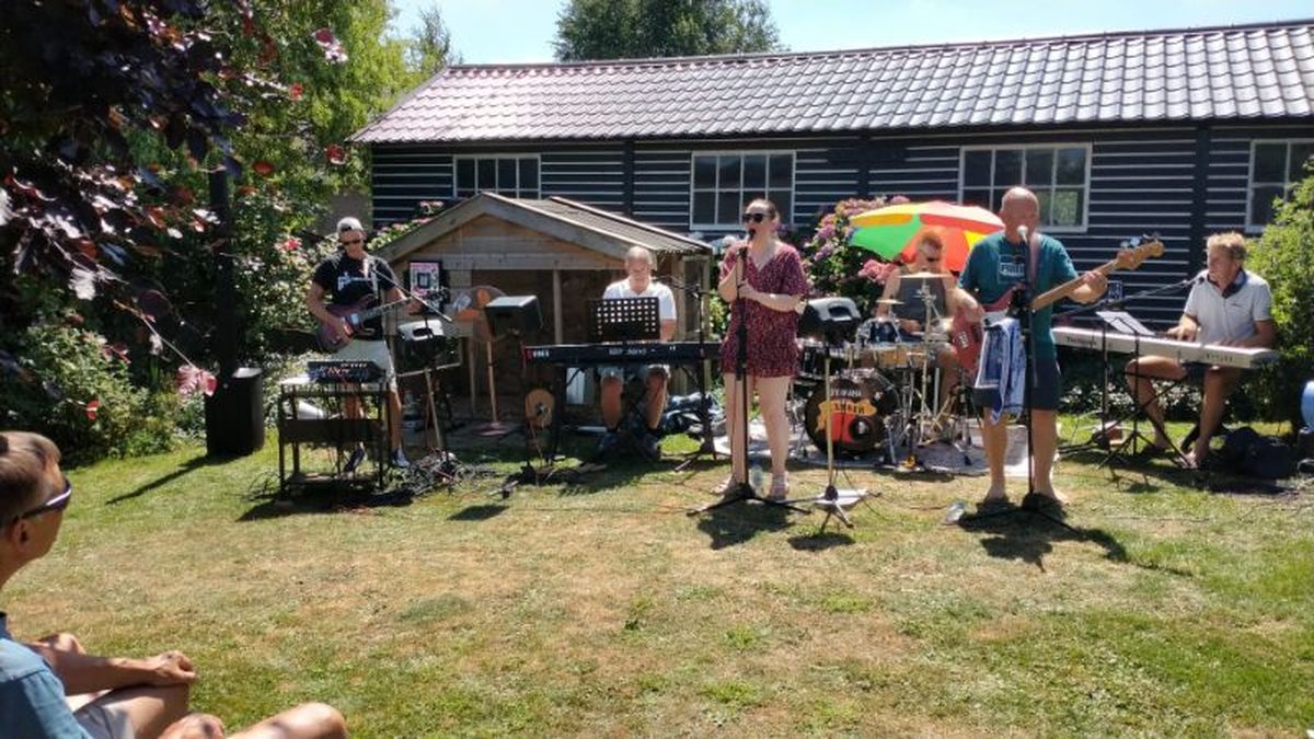 The Stew Pears live — foto