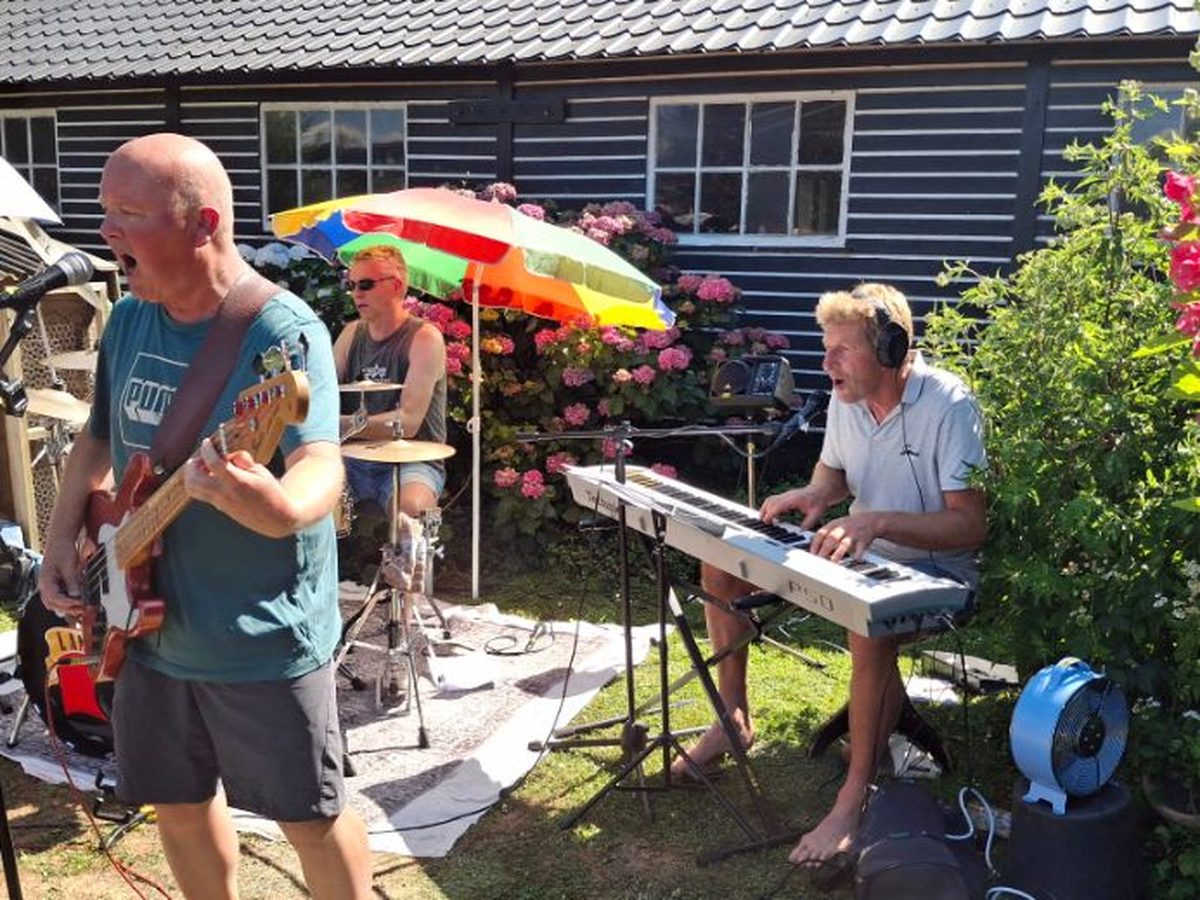 The Stew Pears live — foto